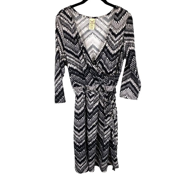Faded Glory Womens L Chevron Pattern Belted Stretch Waist Dress Grey Faux Wrap - Picture 1 of 7